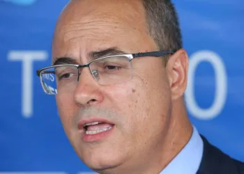 ‘Jamais me desviei do caminho da lei’, afirma Witzel sobre delação de ex-secretário