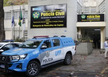 Policiais militares são alvos de operação contra milícia da Zona Oeste