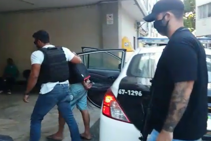 Homem é preso após esfaquear e matar mulher em roubo em São Gonçalo