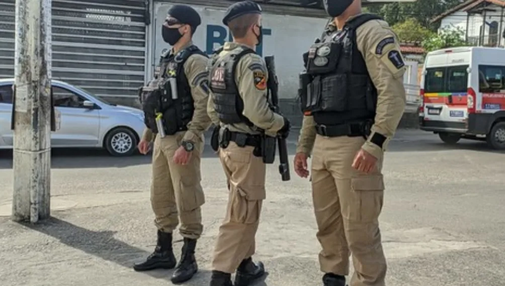 Prefeitura suspende atividades de 19 estabelecimentos e ambulantes irregulares em Paciência e Santa Cruz ação de combate à Covid-19