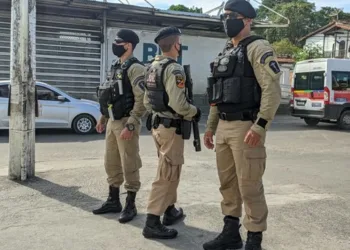 Prefeitura suspende atividades de 19 estabelecimentos e ambulantes irregulares em Paciência e Santa Cruz  ação de combate à Covid-19