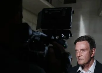 Crivella anuncia contingenciamento de até R$ 700 milhões no Rio