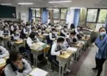 Volta às aulas no Rio pode colocar 600 mil pessoas em risco, alerta Fiocruz