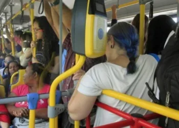 Prefeitura aplicou mais de 200 multas por irregularidades nos ônibus apenas nesta semana