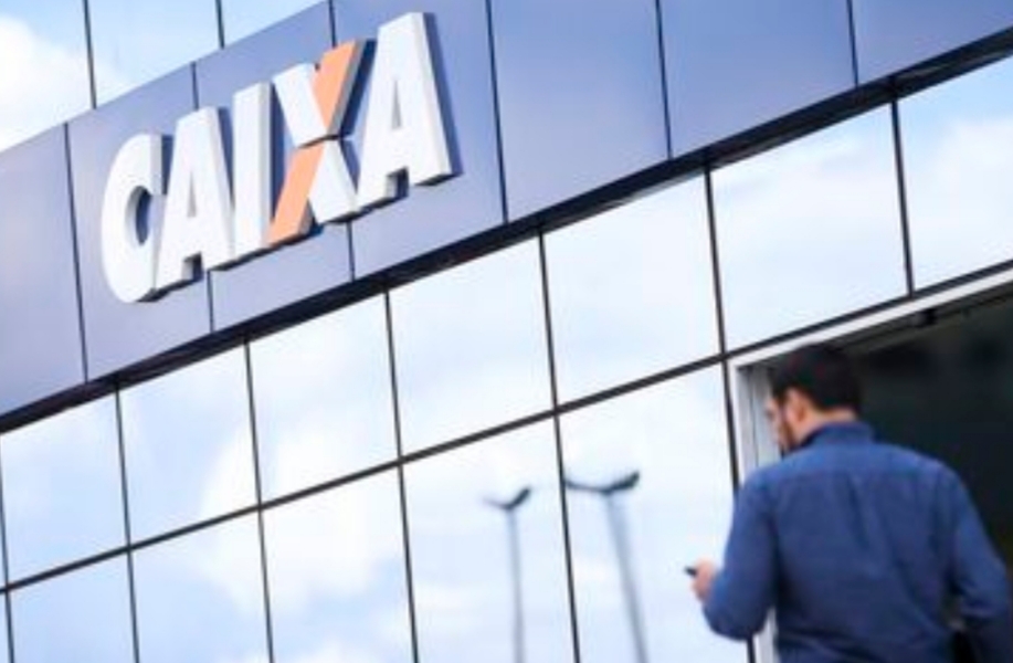 Caixa abre agências neste sábado para atender auxílio emergencial