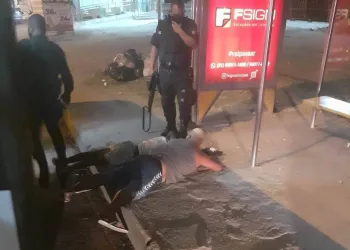 BANDIDOS PRESOS EM ASSALTO A ÔNIBUS EM CAMPO GRANDE!! PRA CIMA DELES!!!