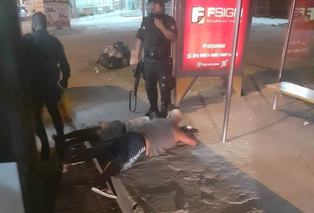 BANDIDOS PRESOS EM ASSALTO A ÔNIBUS EM CAMPO GRANDE!! PRA CIMA DELES!!!