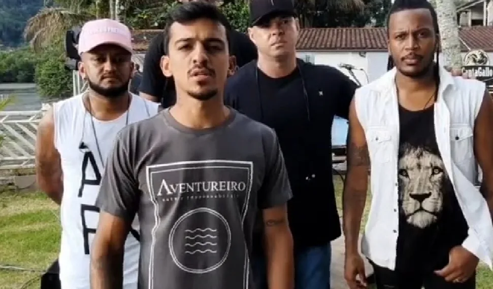 Live do grupo de pagode Aglomerou é interrompida por tiroteio no Rio