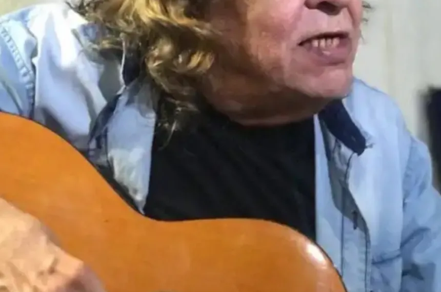 Renato Barros, Vocalista Da Banda ‘Renato e Seus Blue Caps’, Morre No Rio.