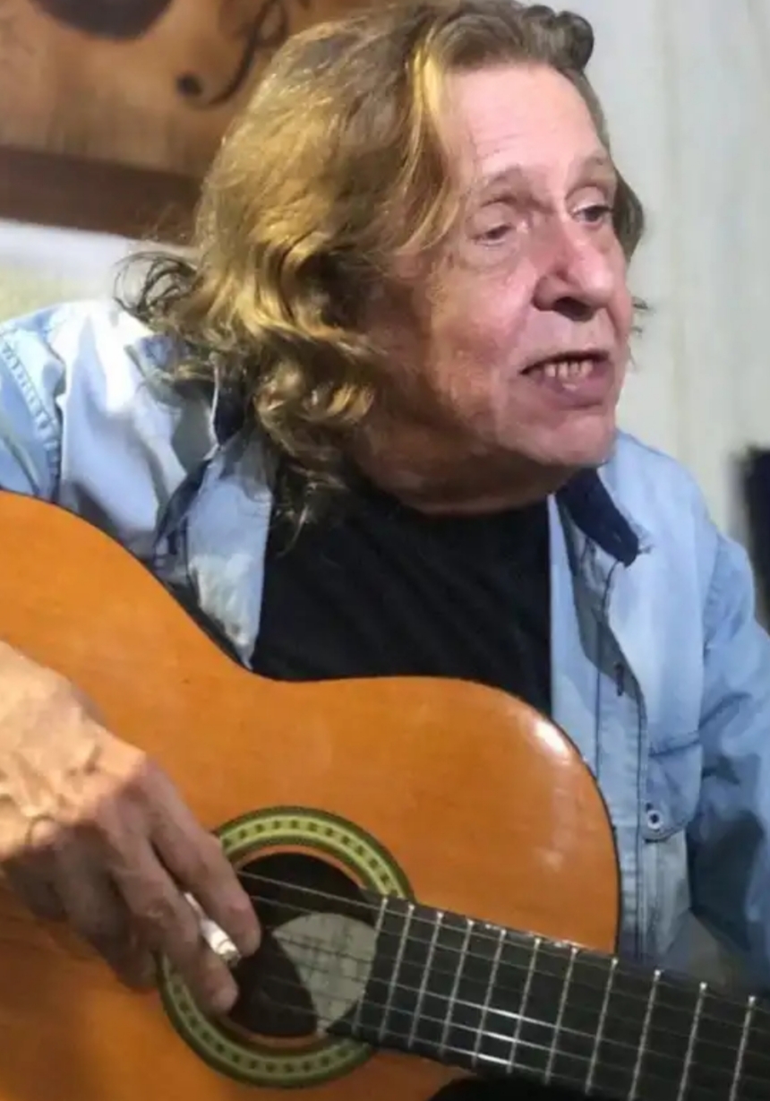 Renato Barros, Vocalista Da Banda ‘Renato e Seus Blue Caps’, Morre No Rio.