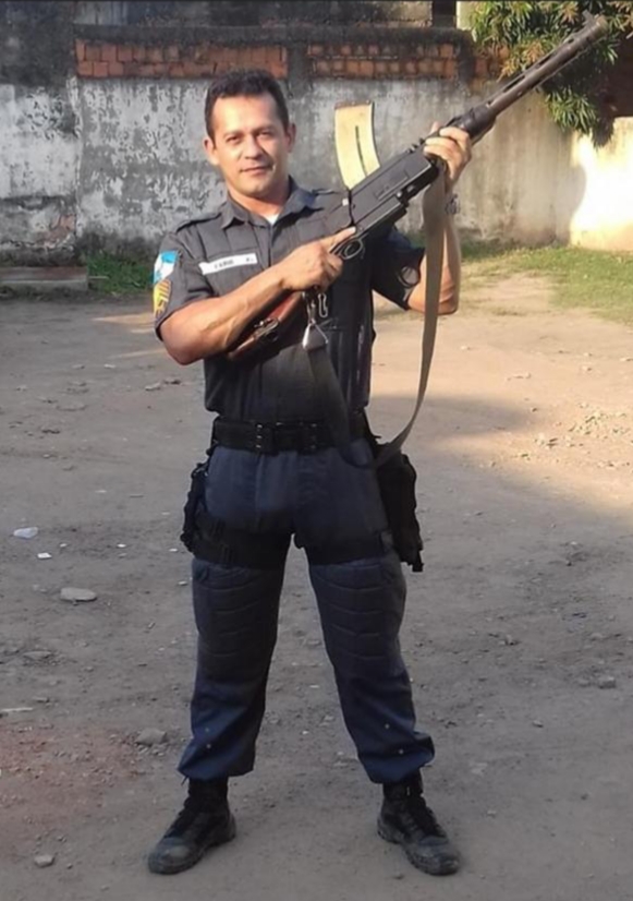 SGT FICOU ENCURRALADO E MORTO POR MARGINAIS NO RIO