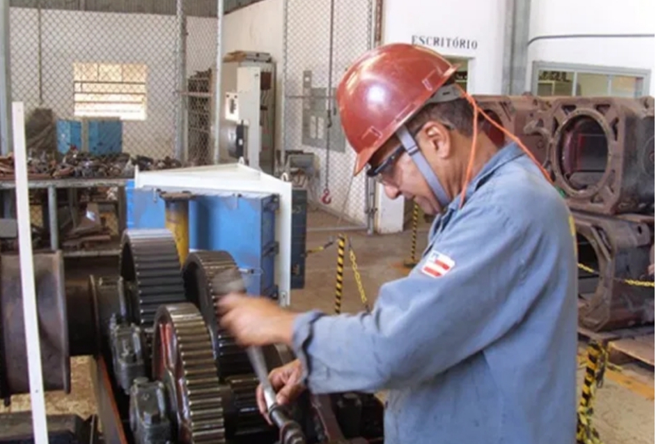 Mecânico, Balconista de Laticínios – R$ 2.700,00 – Conhecimentos em ferramentas e equipamentos no geral