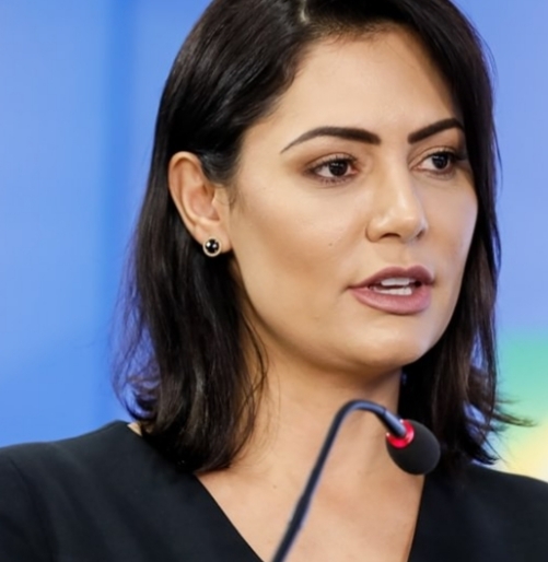 Michelle Bolsonaro está com covid 19!!