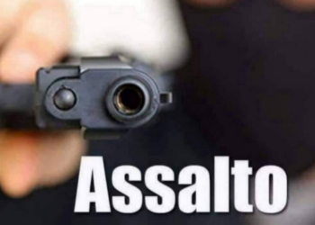 Motorista de aplicativo morre após ser baleado no rosto durante assalto no RJ ( video)