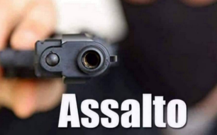 Motorista de aplicativo morre após ser baleado no rosto durante assalto no RJ ( video)