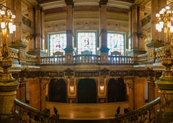 Theatro Municipal do Rio de Janeiro completa 111 anos