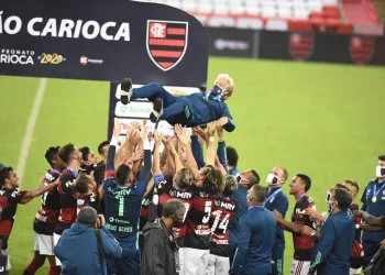 Flamengo derrota o Fluminense e conquista o bi do Carioca! Veja as fotos