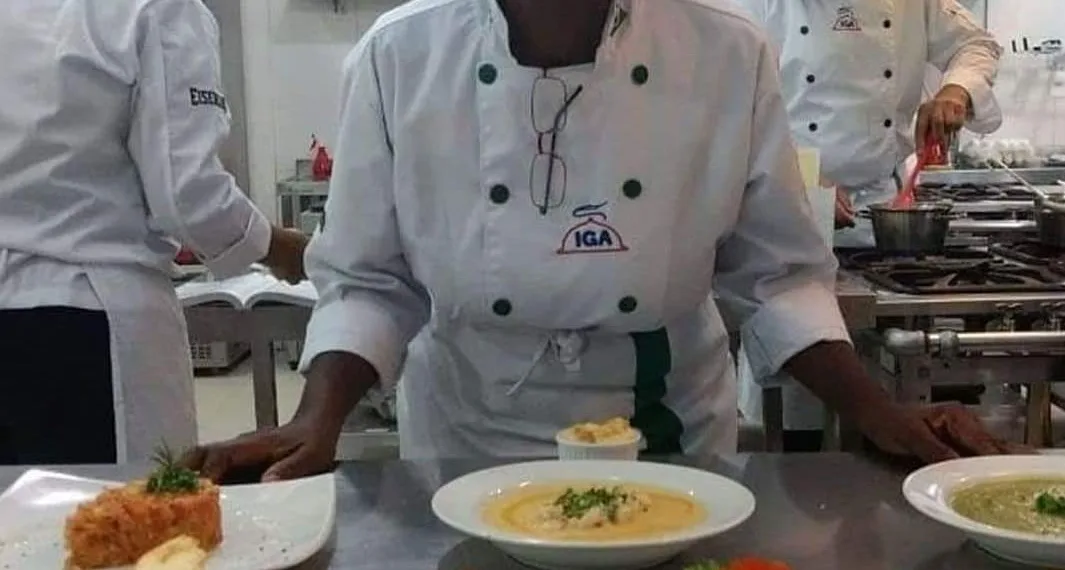 FAXINEIRA CARIOCA SE FORMA EM CULINÁRIA FRANCESA E CONFEITARIA E FILHO COMEMORA NO TWITTER