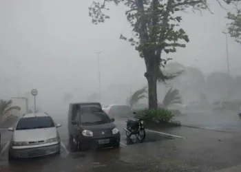 PREVISÃO DE CHUVA FRACA A MODERADA E DE VENTOS MODERADOS A FORTES PARA ESTA QUARTA-FEIRA