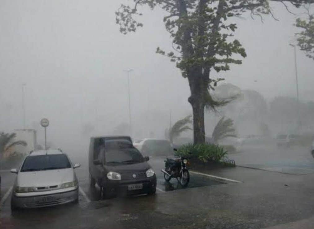 PREVISÃO DE CHUVA FRACA A MODERADA E DE VENTOS MODERADOS A FORTES PARA ESTA QUARTA-FEIRA