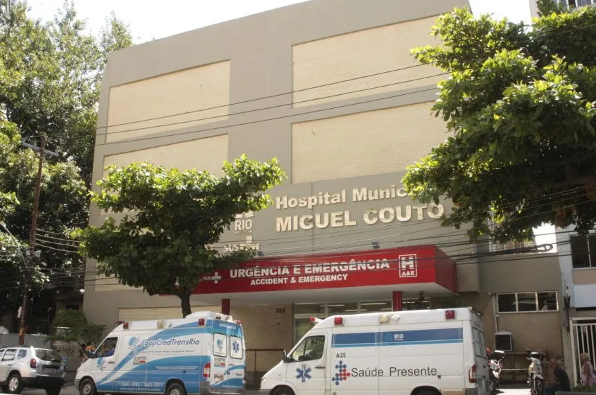 Equipe do Miguel Couto homenageada na Bolsa de Nova York