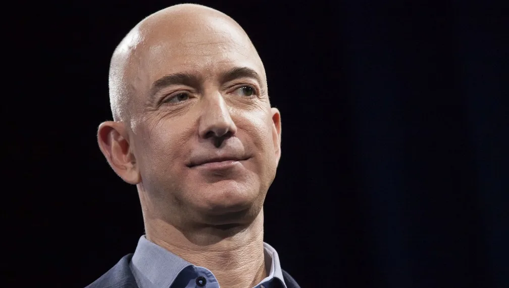 Dono da Amazon aumenta sua fortuna em US$ 13 bilhões em um dia