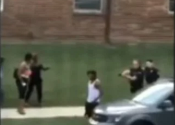 Vídeo: homem negro é baleado por policiais dentro de carro nos EUA