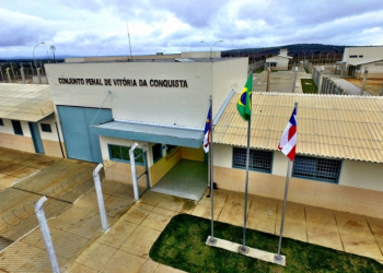 Pai é preso por estupro após filho simular ato na frente dos avós maternos