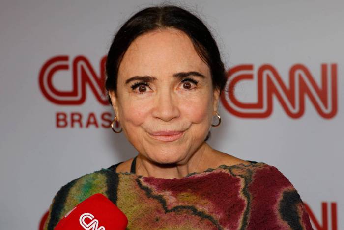 Regina Duarte sofre acidente  e quebra três dentes