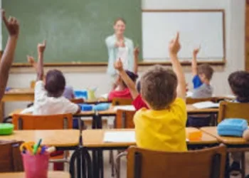 Urgente!! Escolas particulares não vão reabrir mais na segunda-feira