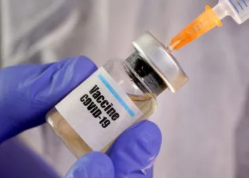 Fiocruz vai produzir 100 milhões de doses de vacina contra covid-19