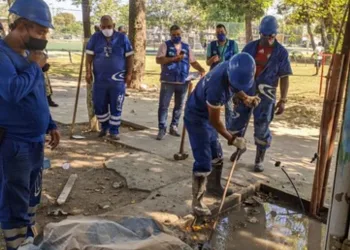 Prefeitura do Rio desfaz 20 ligações clandestinas de água e de energia elétrica na zona oeste
