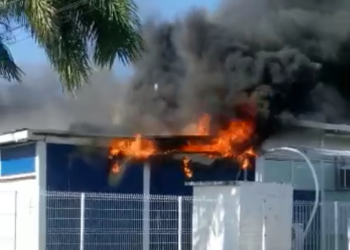 INCÊNDIO DESTROE UPA NA ZONA OESTE ( VIDEO)