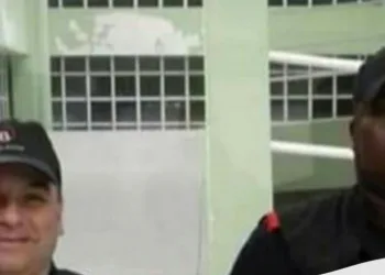 Vigilantes são mortos dentro de instituição  no RJ ( imagem forte)