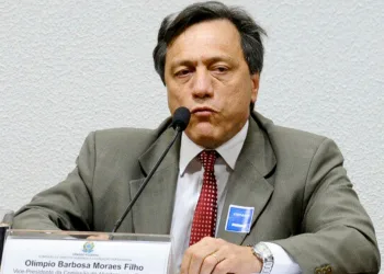Saiba quem é o médico que fez o aborto em menina estuprada