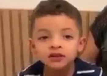 MENINO DE 3 ANOS SALVA AMIGO DE SE AFOGAR EM PISCINA NO RJ