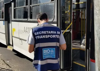 Prefeitura registra 237 irregularidades nos serviços de ônibus durante ações nesta semana