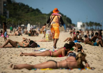 PREFEITURA VAI DEMARCAR FAIXA DE AREIA DAS PRAIAS DO RIO E RESERVA SERÁ POR APLICATIVO