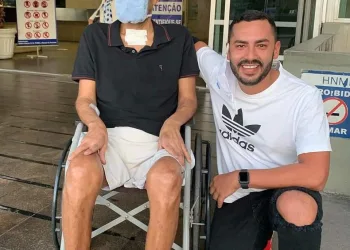 DEUS É FIEL!! DEPOIS D3 100 DIAS!! HOMEM VENCE O COVID -19 NA ZONA OESTE