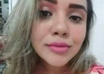 JOVEM TENTA INVADIR CASA DA EX E É MORTA A FACADAS PELA ATUAL DELA