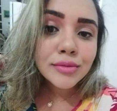 JOVEM TENTA INVADIR CASA DA EX E É MORTA A FACADAS PELA ATUAL DELA