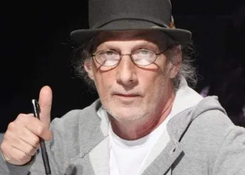 PRODUTOR MUSICAL ARNALDO SACCOMANI MORRE AOS 71 ANOS