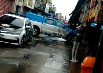 QUATRO BANDIDOS SÃO PRESOS AO TENTAR ASSALTAR AS LOJAS AMERICANAS NA ZONA OESTE