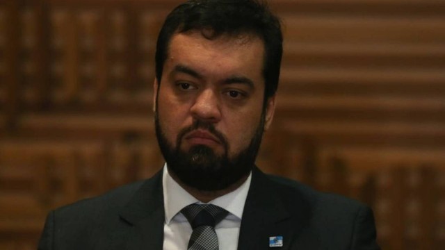 Saiba quem é Cláudio Castro, que assume do governo do Estado do Rio
