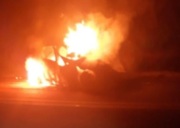 Acidente entre carro, carreta e caminhonete deixa 8 mortos na BR -262