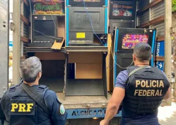 PRF e PF estouram cassino clandestino na RJ