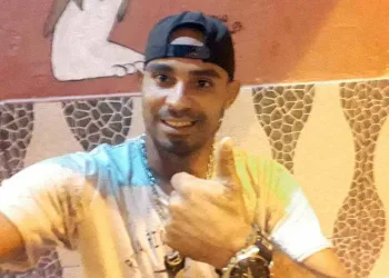 MARIDO ESPANCA ESPOSA EM SEPETIBA( IMAGENS FORTES)