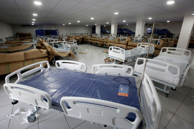 Funcionários denunciam falta de médicos e enfermeiros no Hospital de Campanha do Riocentro
