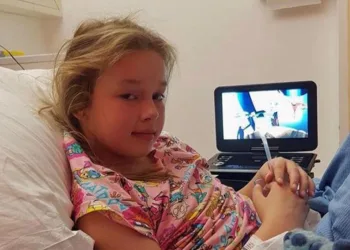 Garota passa a agir como se estivesse ‘possuída’ após amigdalite