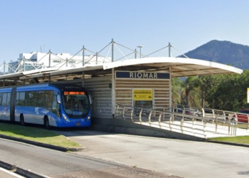 5 estações do BRT Rio são vandalizadas no final de semana